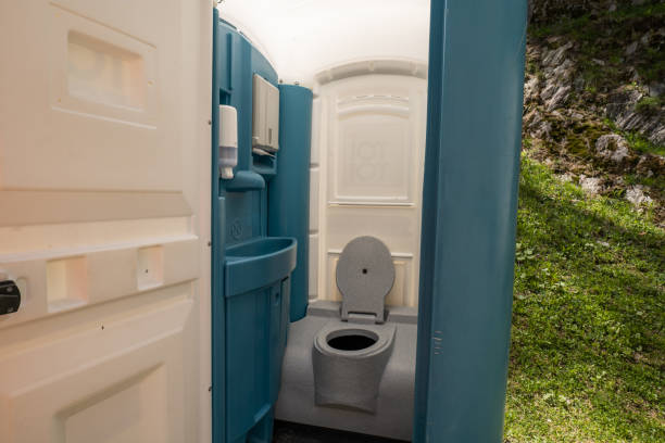 Best Portable toilet rental cost  in Albion, NY