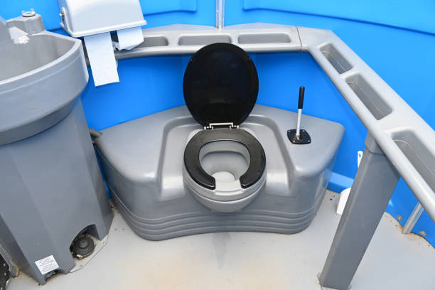 Best Porta potty rental near me  in Albion, NY