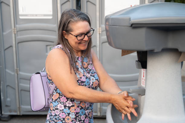 Best Portable bathroom rental  in Albion, NY